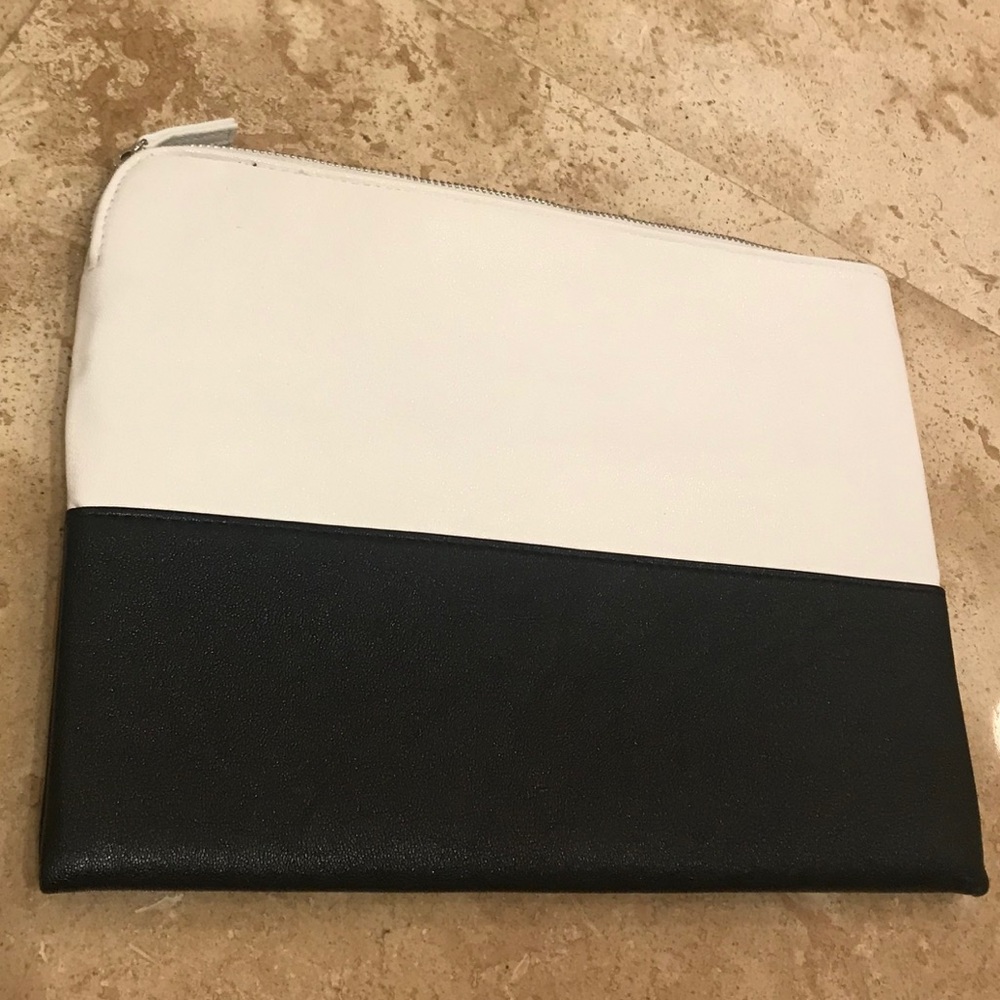 Cosmetic bag/ Pouch